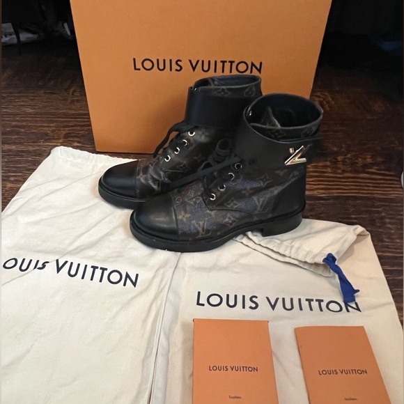 LV Wonderland Flat Ranger Boots Monogram Carvas Calf leather size 38 - Picture 2 of 16